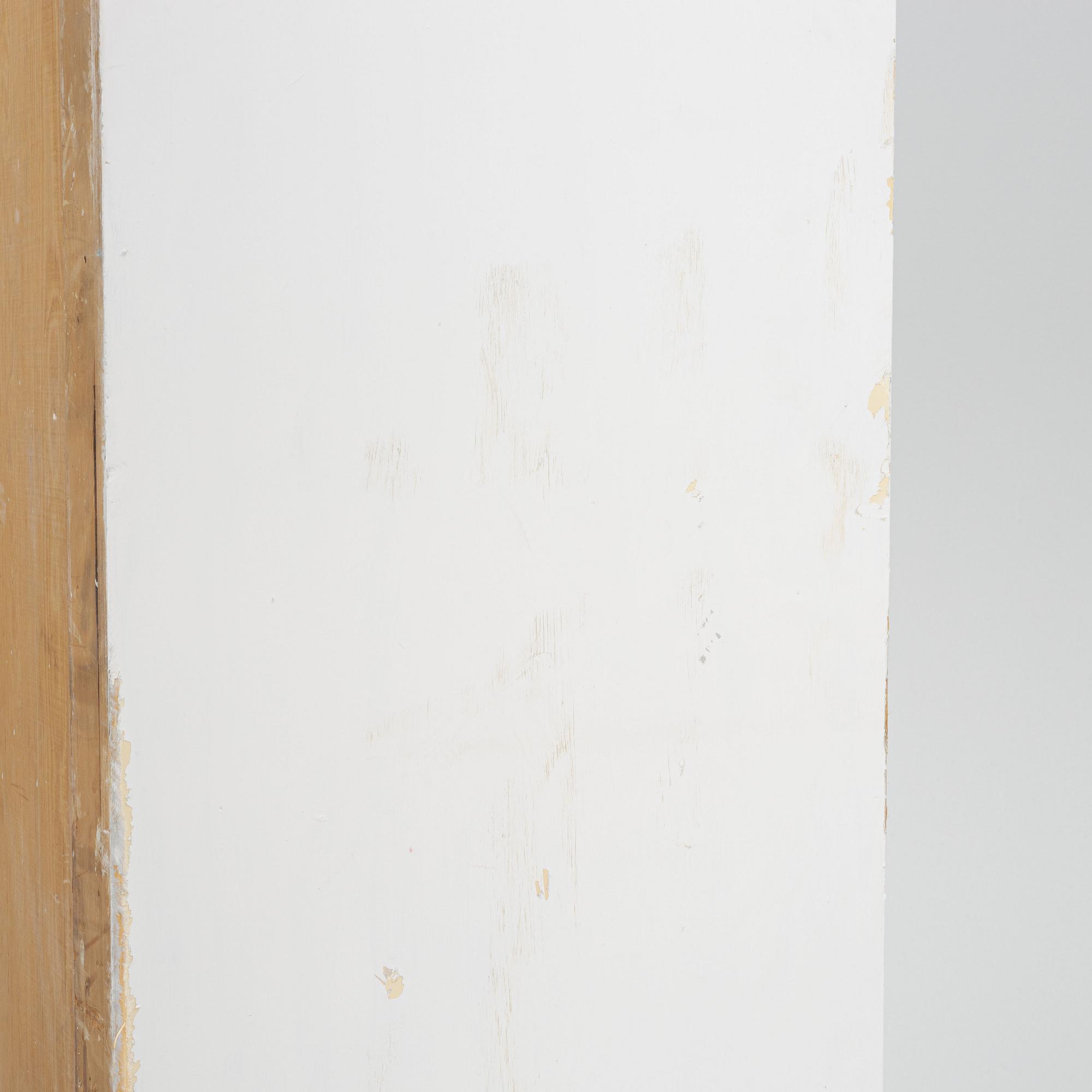 A cabinet, early 20th Century.