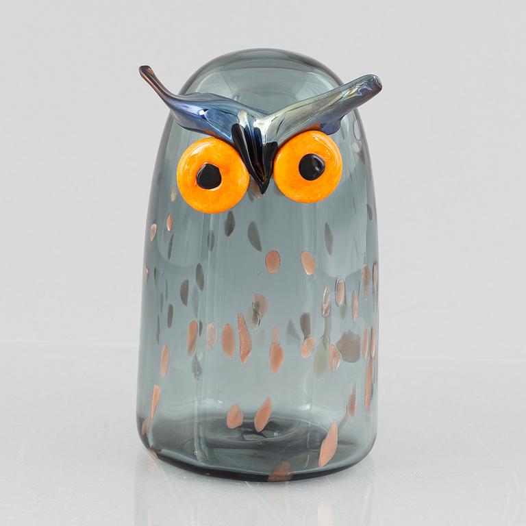 Oiva Toikka, a glass bird, Iittala, Finland.