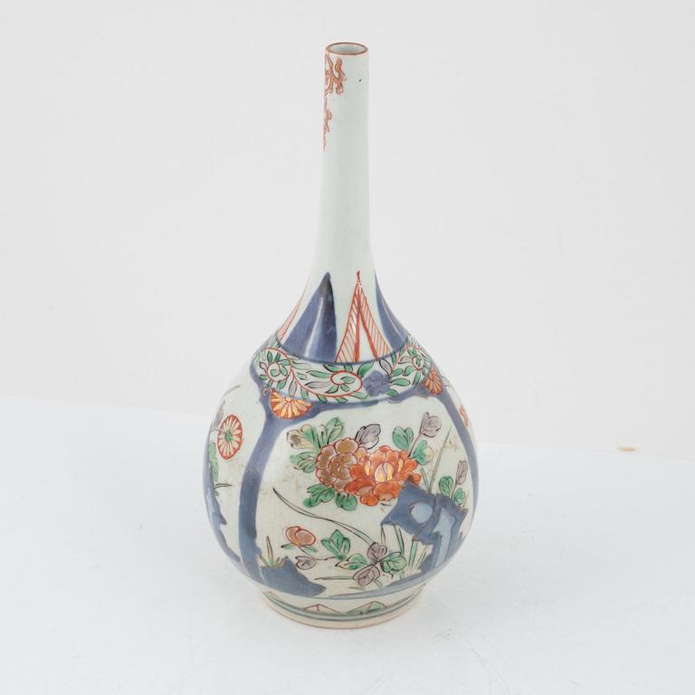 Vas / flaska, porslin, Japan, Edo (1666-1868).