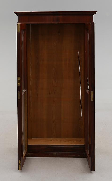 SKÅPSÖVERDEL, 1800-talets mitt.