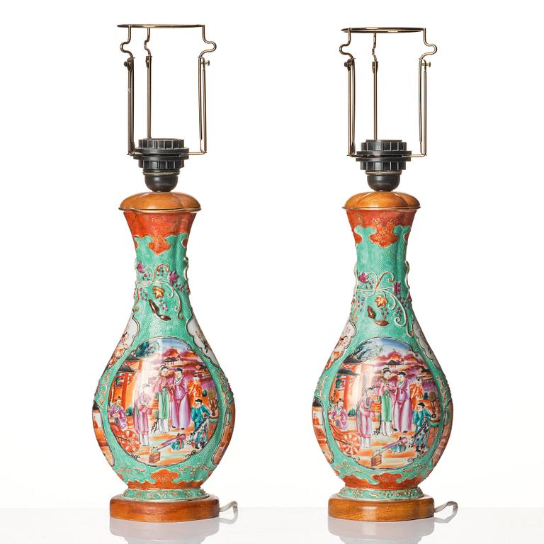 A pair of Chinese porcelain vases made in to lamps, Qing dynasty, circa 1800.