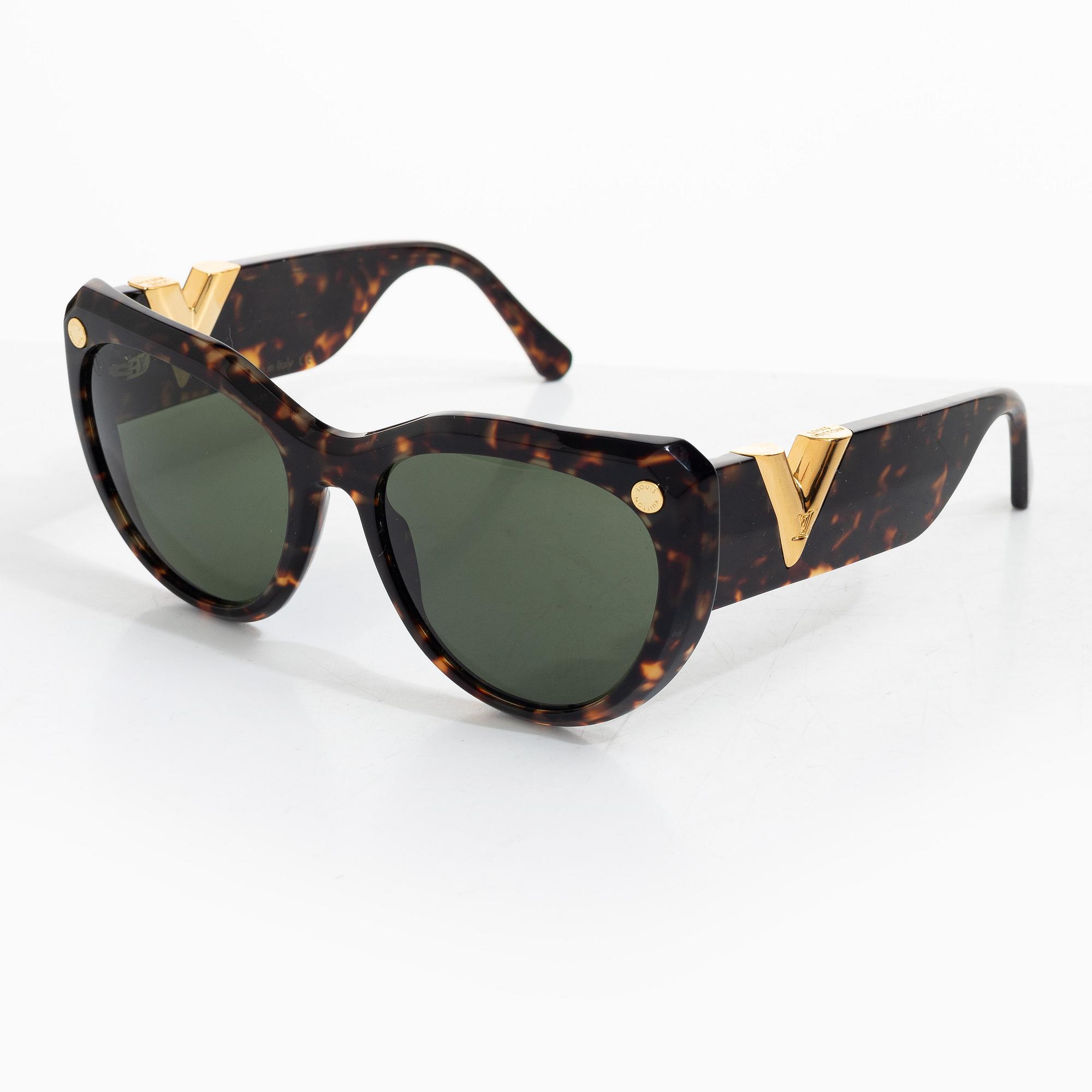 Louis Vuitton, Sunglasses.