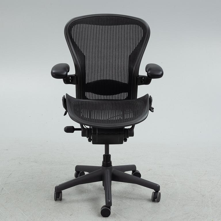 Don Chadwick/Bill Stump, desk chair, "Aeron", Herman Miller.