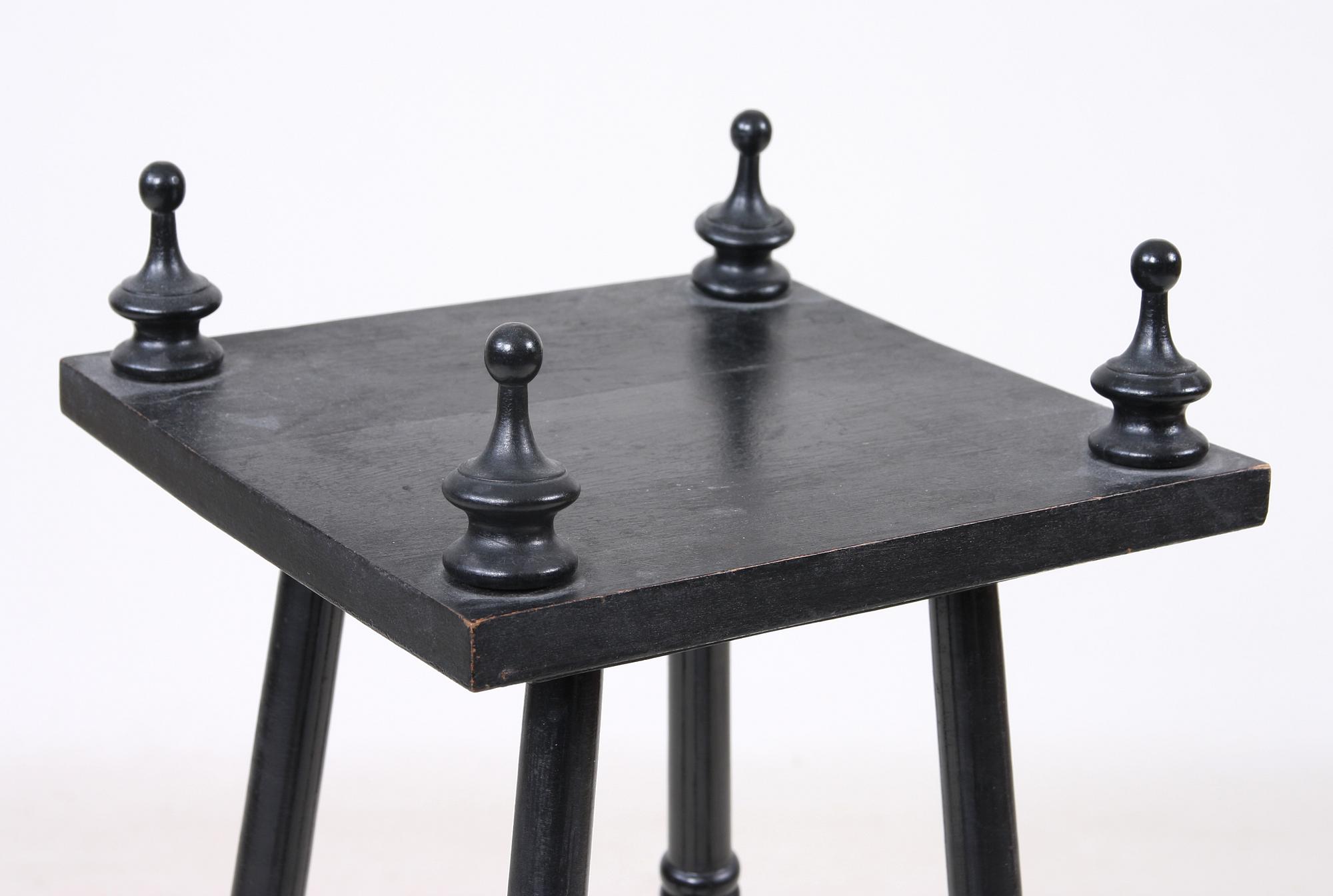 PIEDESTALER, ett par, nyrenässans, omkring sekelskiftet 1900.