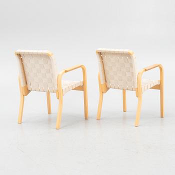 Alvar Aalto, a pair of model '45' chairs, Artek, late 20th Century.