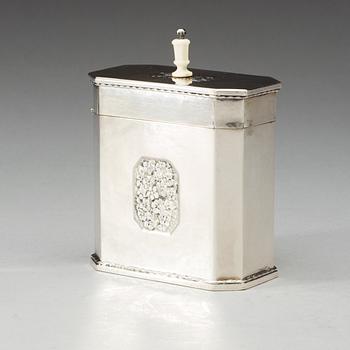 An Atelier Borgila box with a bone finial, Stockholm 1921.