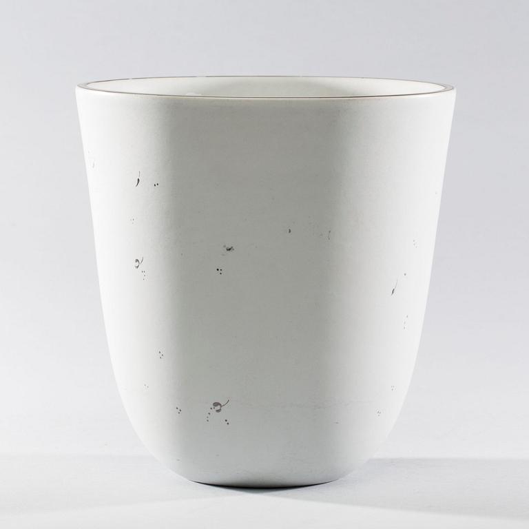 VAS, "Grazia", Gustavsberg. Design Stig Lindberg, signerad Stig L, numrerad 226. 1900-talets mitt.