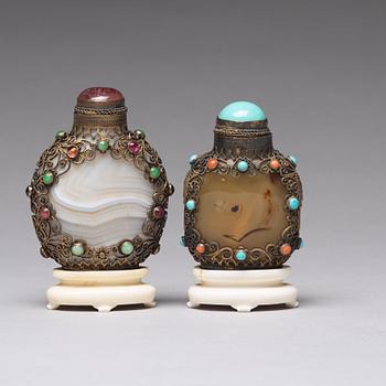 Two agathe snuff bottles, late Qing dynasty, 19th Century.