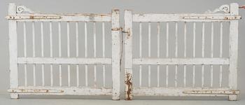 GRINDAR, ett par, 1900-talets början.