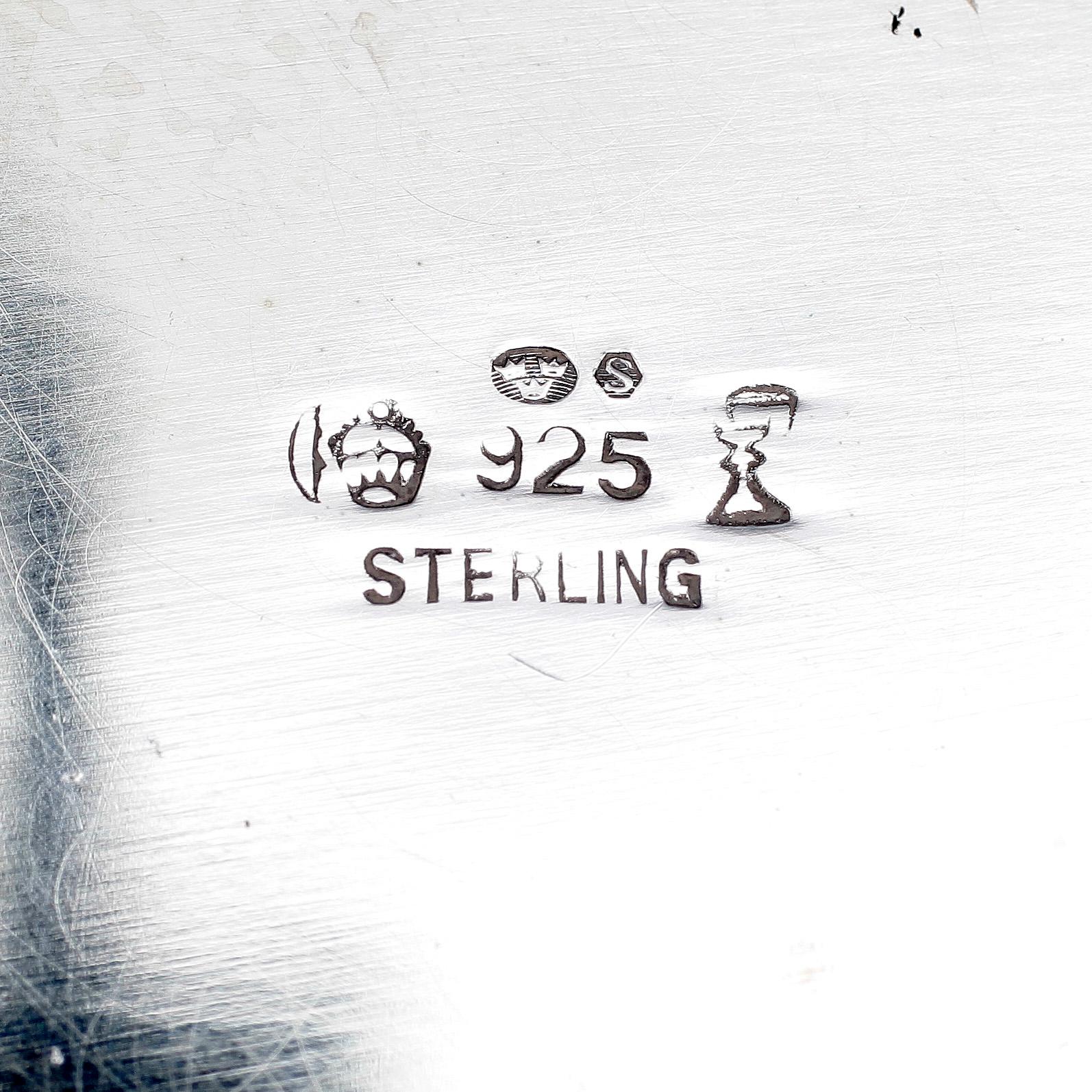 MJÖLKKANNA, SOCKERSKÅL samt BRICKA, sterlingsilver, 1900-talets mitt. Tot vikt ca 310g (inkl sockerskålens träknopp).