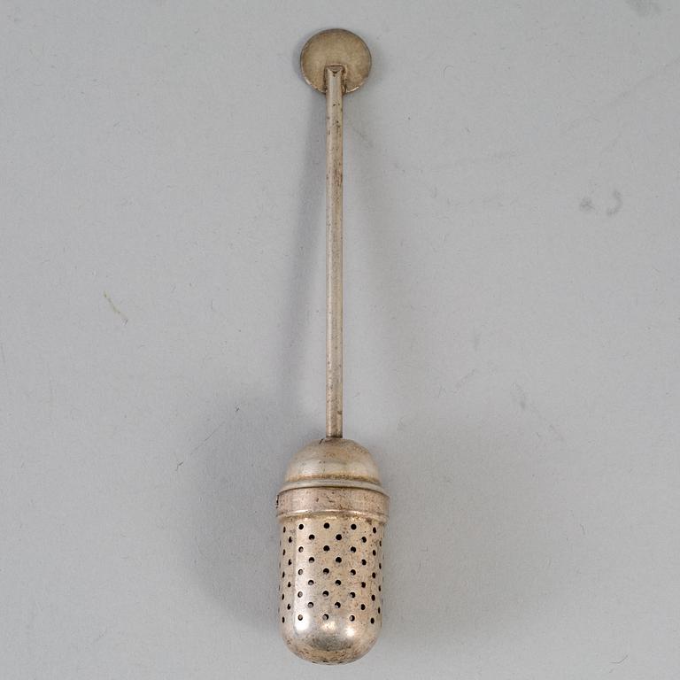 CHRISTIAN DELL, tea infuser, Bauhaus Metal Workshop, Weimar.