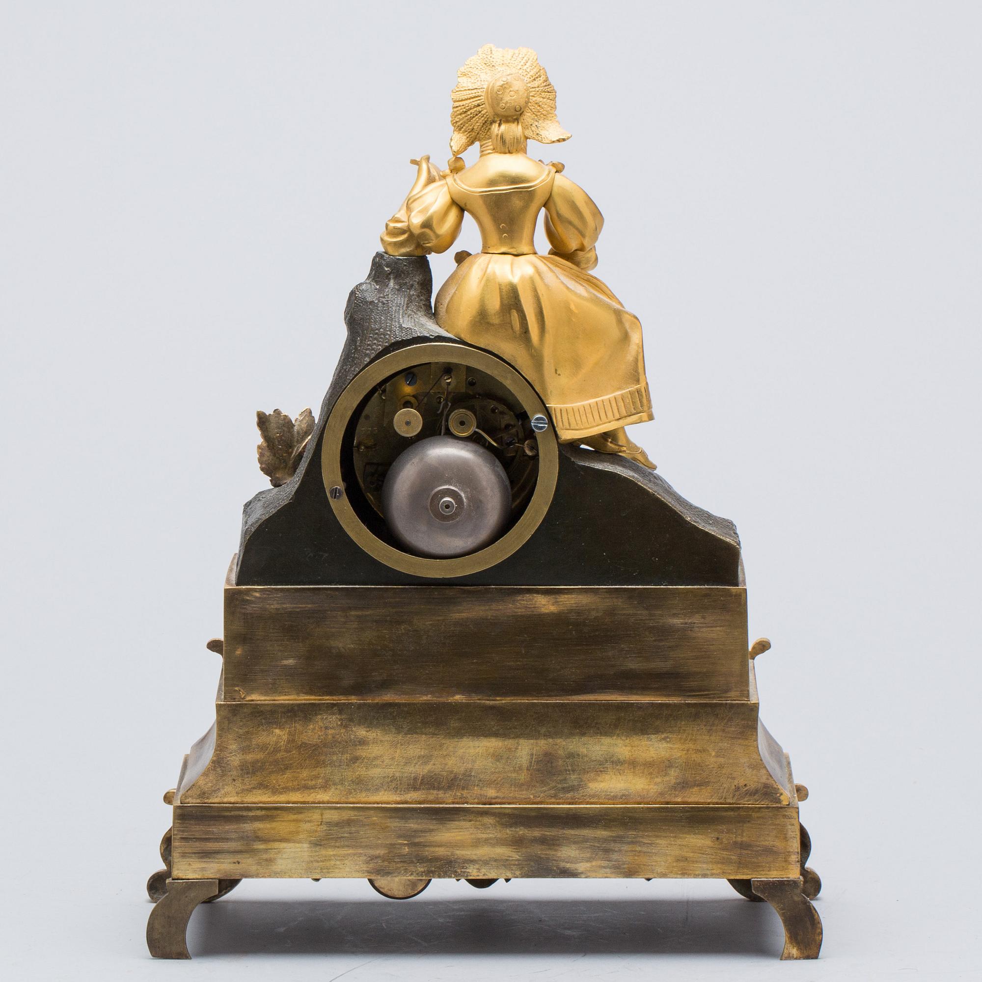 BORDSPENDYL, senempire. 1800-talets mitt.