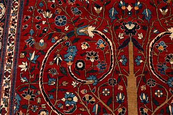 A carpet, antique/semi-antique, Teheran/Nain Tuteshk, ca 314 x 211 cm.