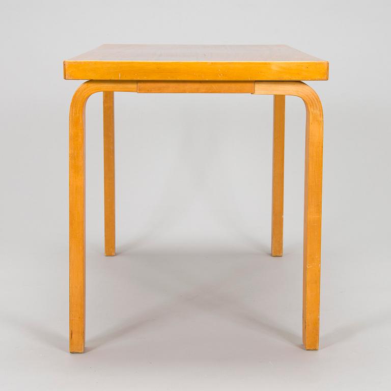 Alvar Aalto, A mid 1950s table '81' for O.Y. Huonekalu-ja Rakennustyötehdas A.B.