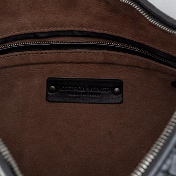 Bottega Veneta, black leather bag.