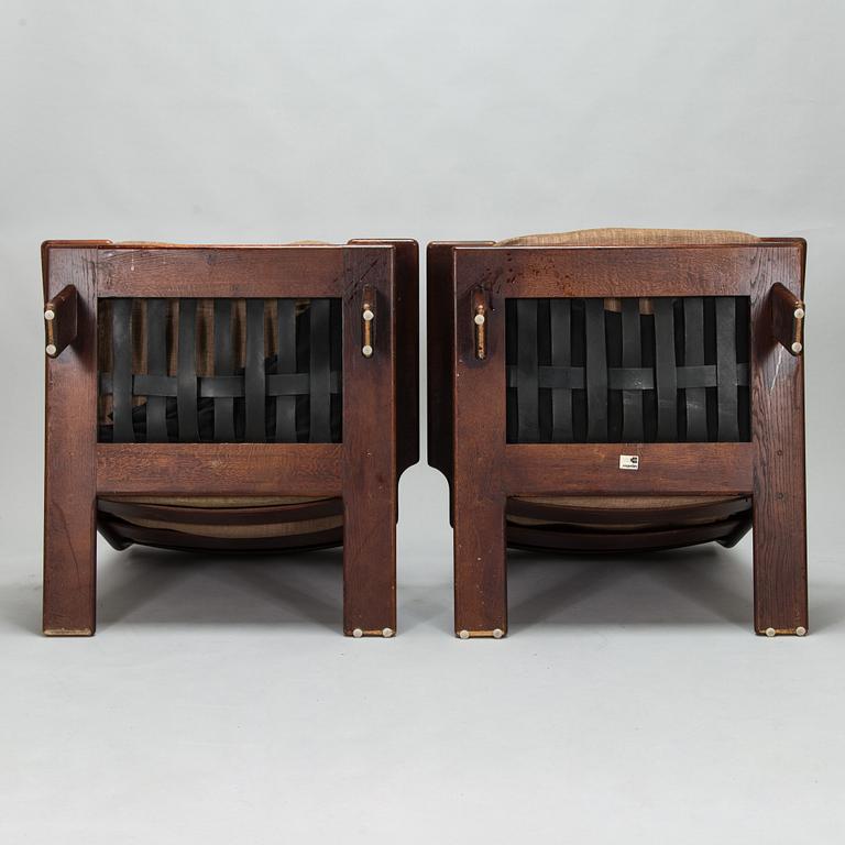 Esko Pajamies, A pair of 1970s 'Pele' armchair for Lepofinn, Finland.