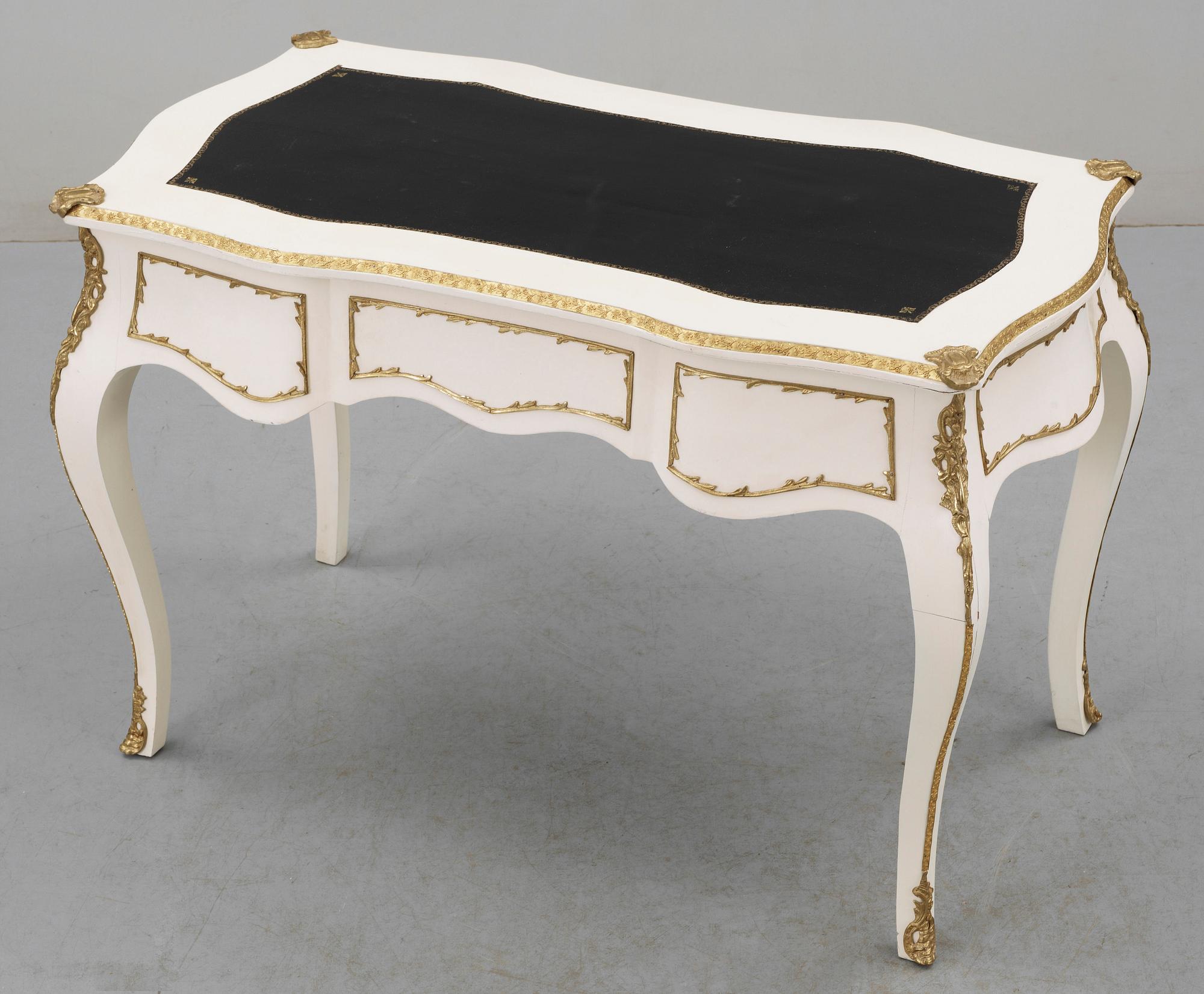 SKRIVBORD med KARMSTOL, rokokostil, 1900-tal.