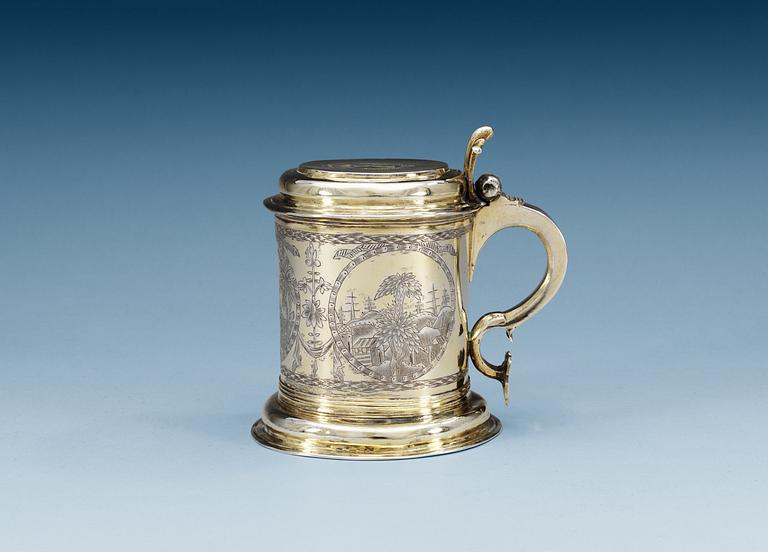 A GERMAN 17TH CENTURY TANKARD, unidentified marks. Russian engravings.