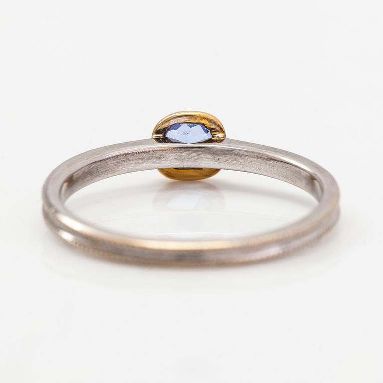 An 18K white gold ring with a tanzanite.