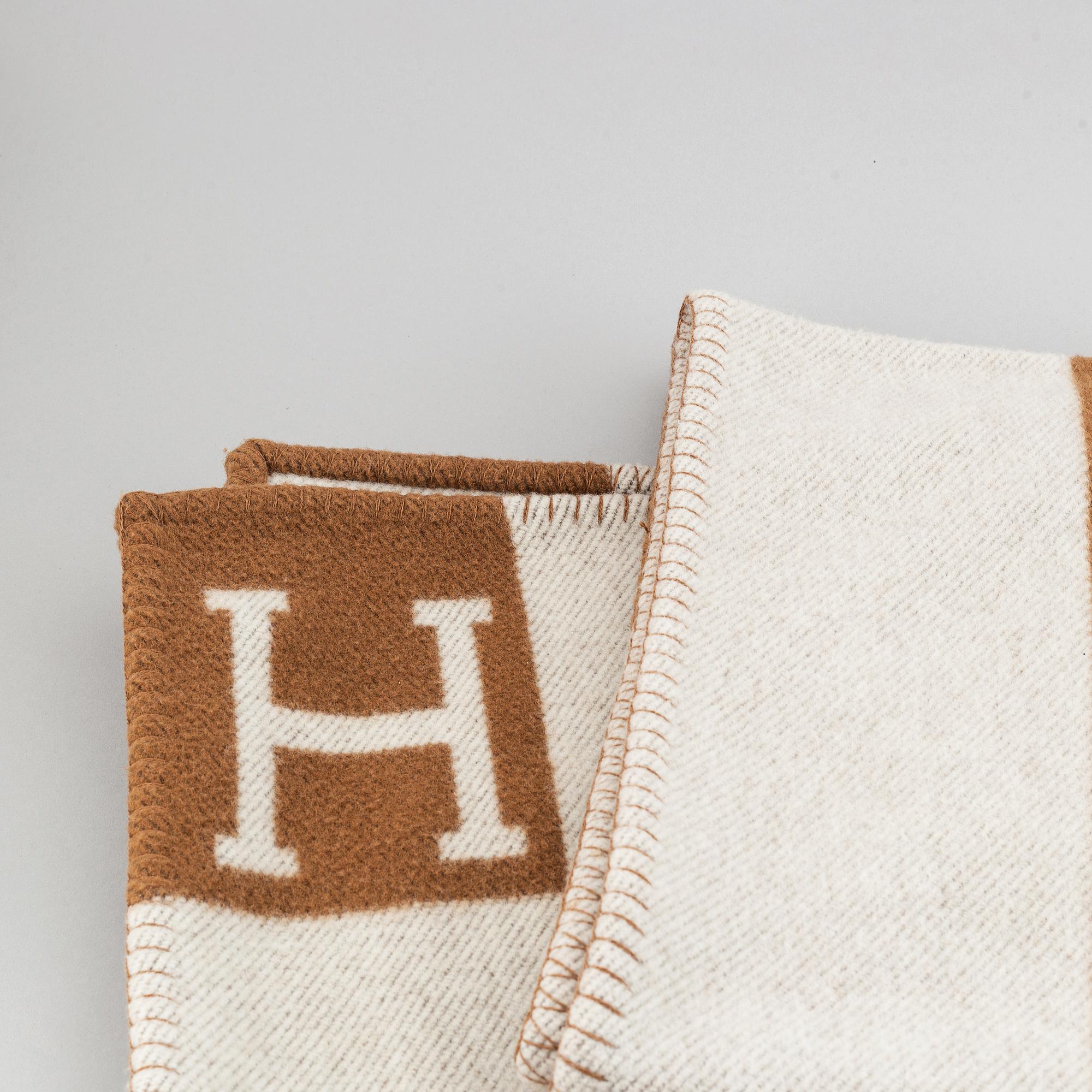 Hermès, a woll and cashmere blanket.