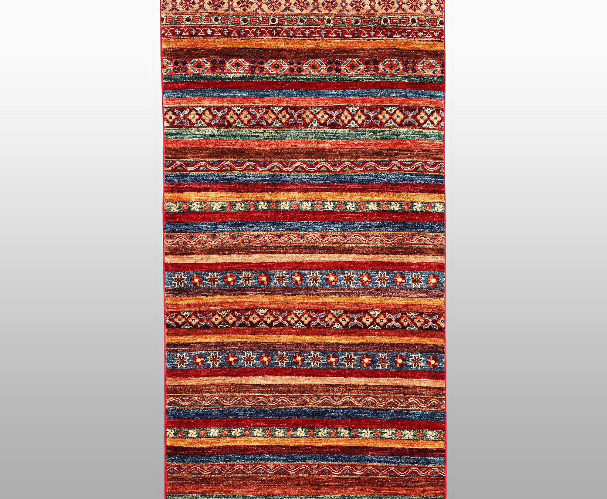 Runner, Khorjin, ca 271 x 84 cm.