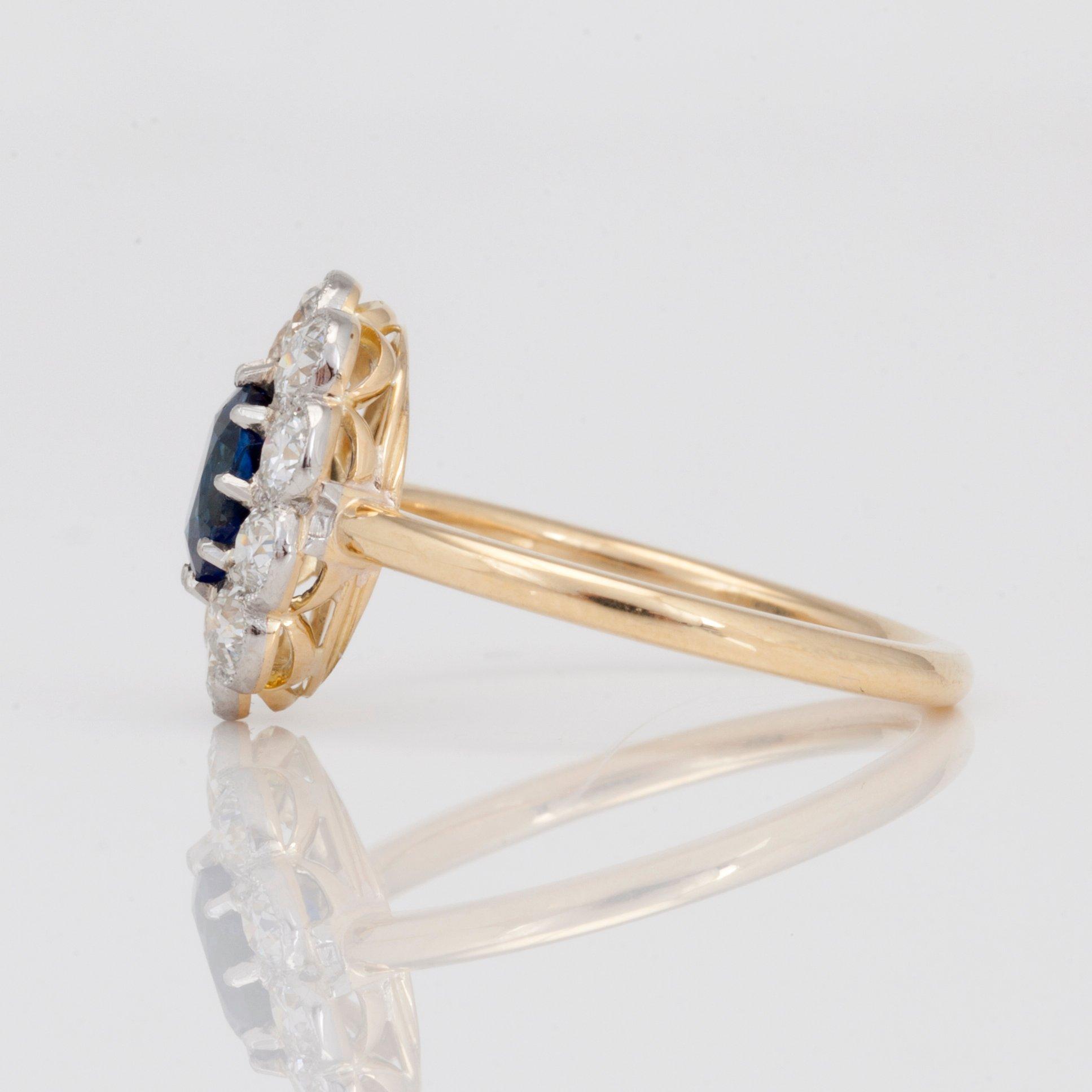 RING med obehandlad safir, ca 1.20ct, samt äldre slipade diamanter. Certifikat från GCS.