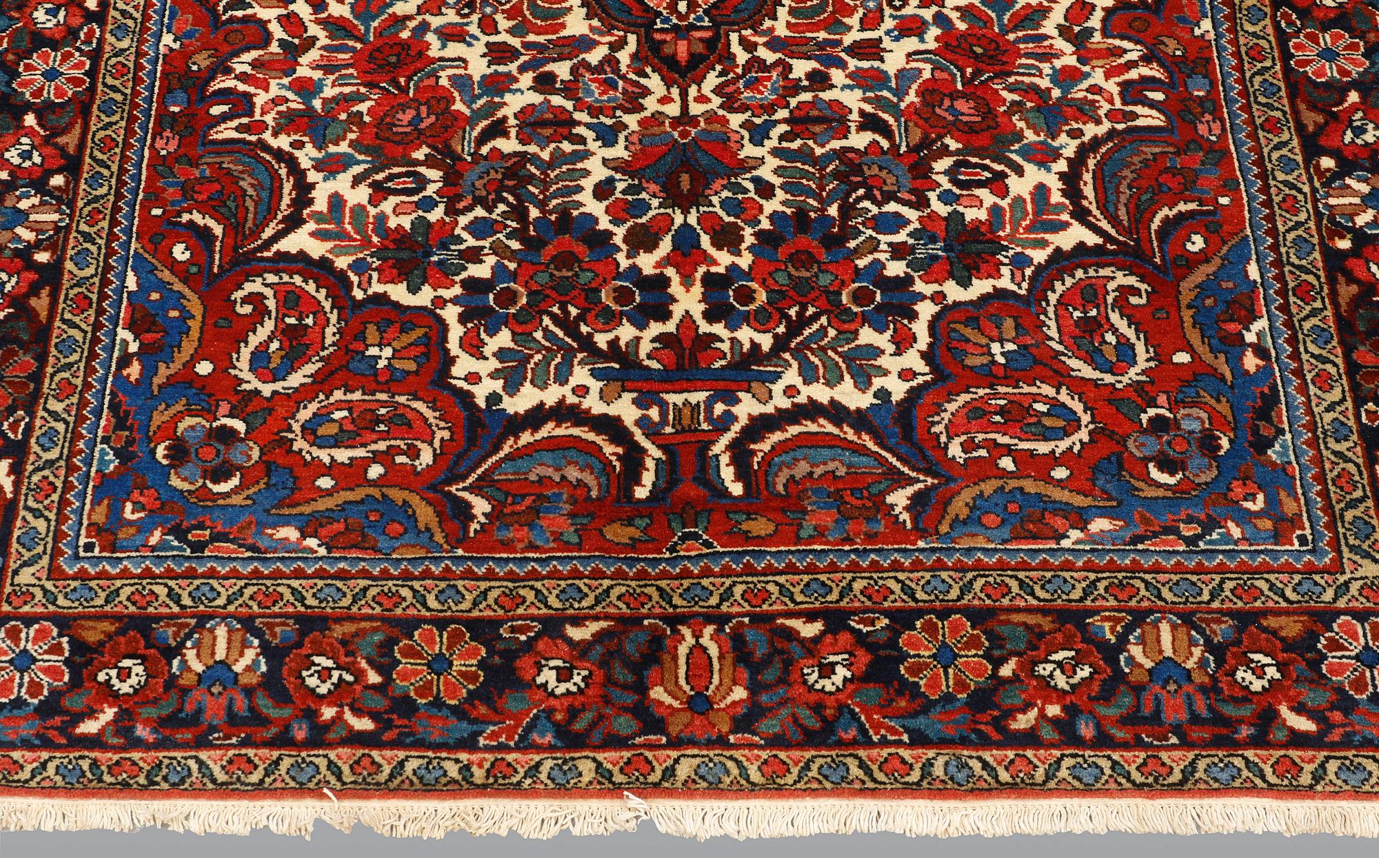 Matta, Arak, ca 209 x 140 cm.