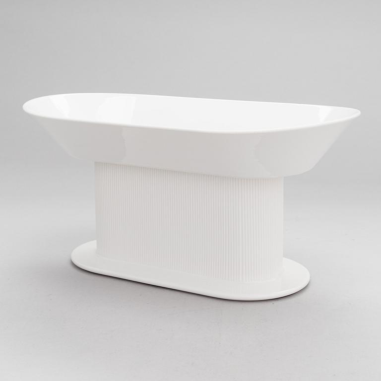 Heikki Orvola, a serving dish 'Fontana', Arabia Pro Art Collection Finland.