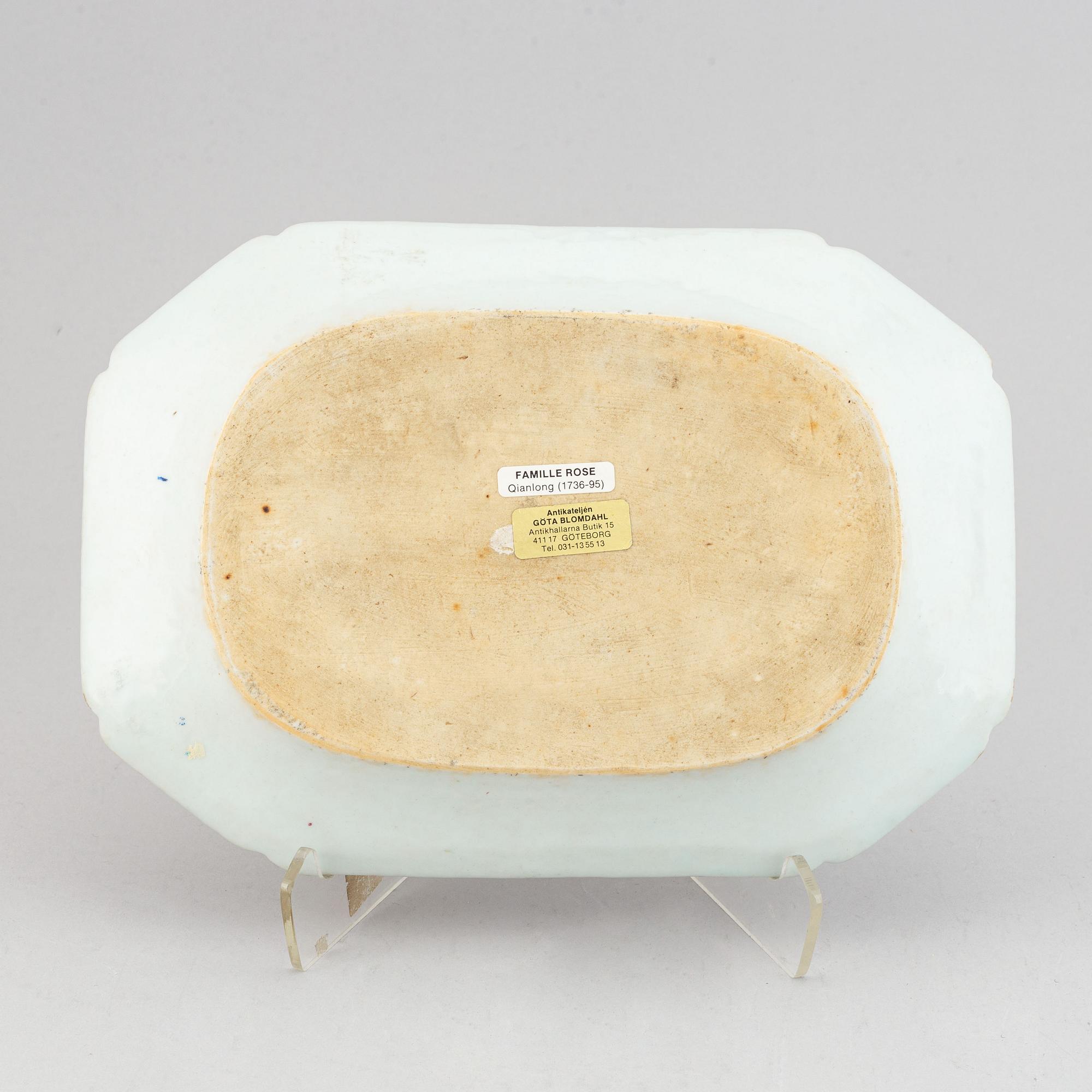 Serveringsfat, kompaniporslin. Qingdynastin, Qianlong (1736-95).