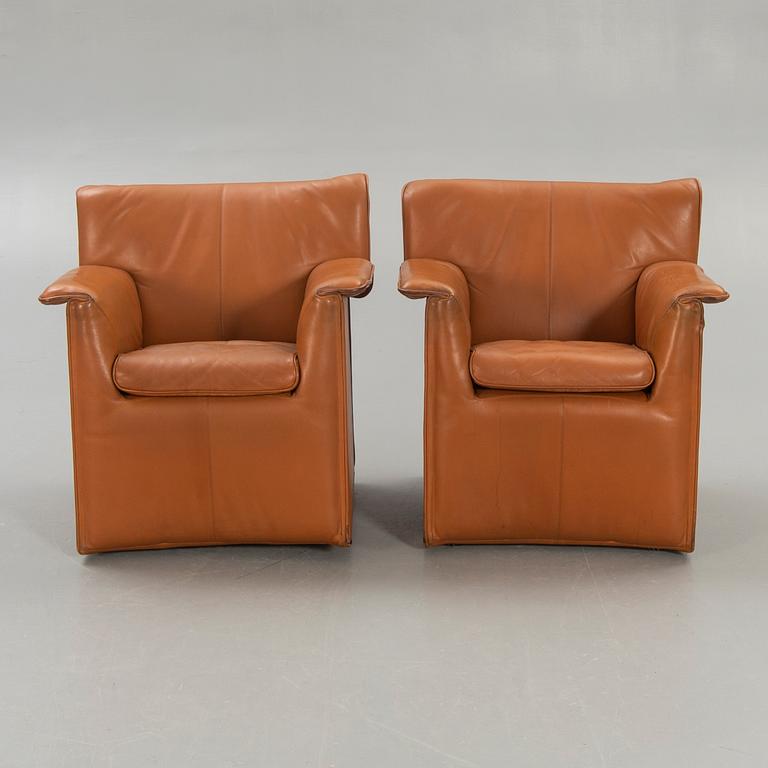 Lauriana Afra & Tobia Scarpa , a pair of leather armchairs for B&B Italia 1970/80s.