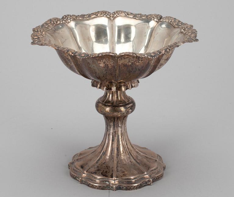UPPSATSSKÅL, silver, Finland 1800-tal, otydliga stämplar. Vikt 328 g.