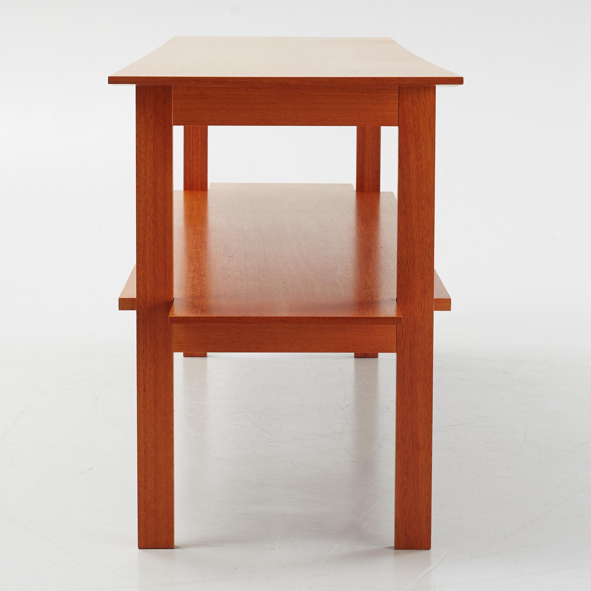 Josef Frank, biblioteksbord, modell 648, Firma Svenskt Tenn, efter 1985.