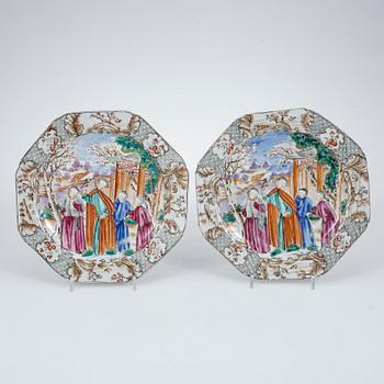 TALLRIKAR, ett par, porslin, Kina 1700-tal.