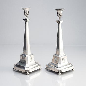 A pair Swedish late 18th century silver candelsticks, mark of Pehr Zethelius, Stockholm 1796.