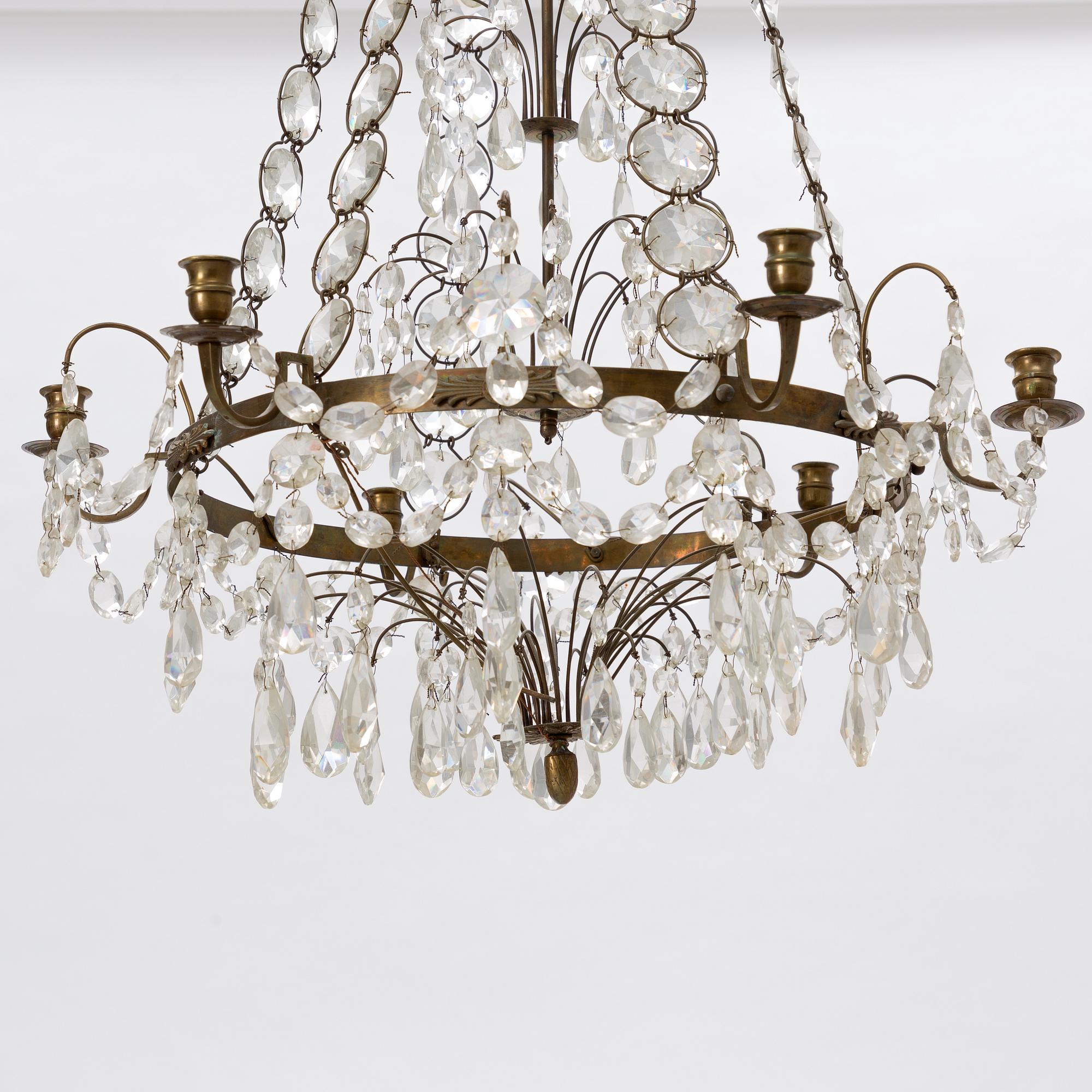 Ljuskrona, gustaviansk stil, omkring år 1900.