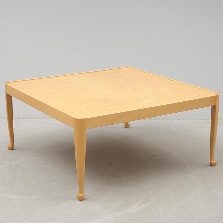 JOSEF FRANK, soffbord, "Diplomat", Firma Svenskt Tenn, modell 2073.