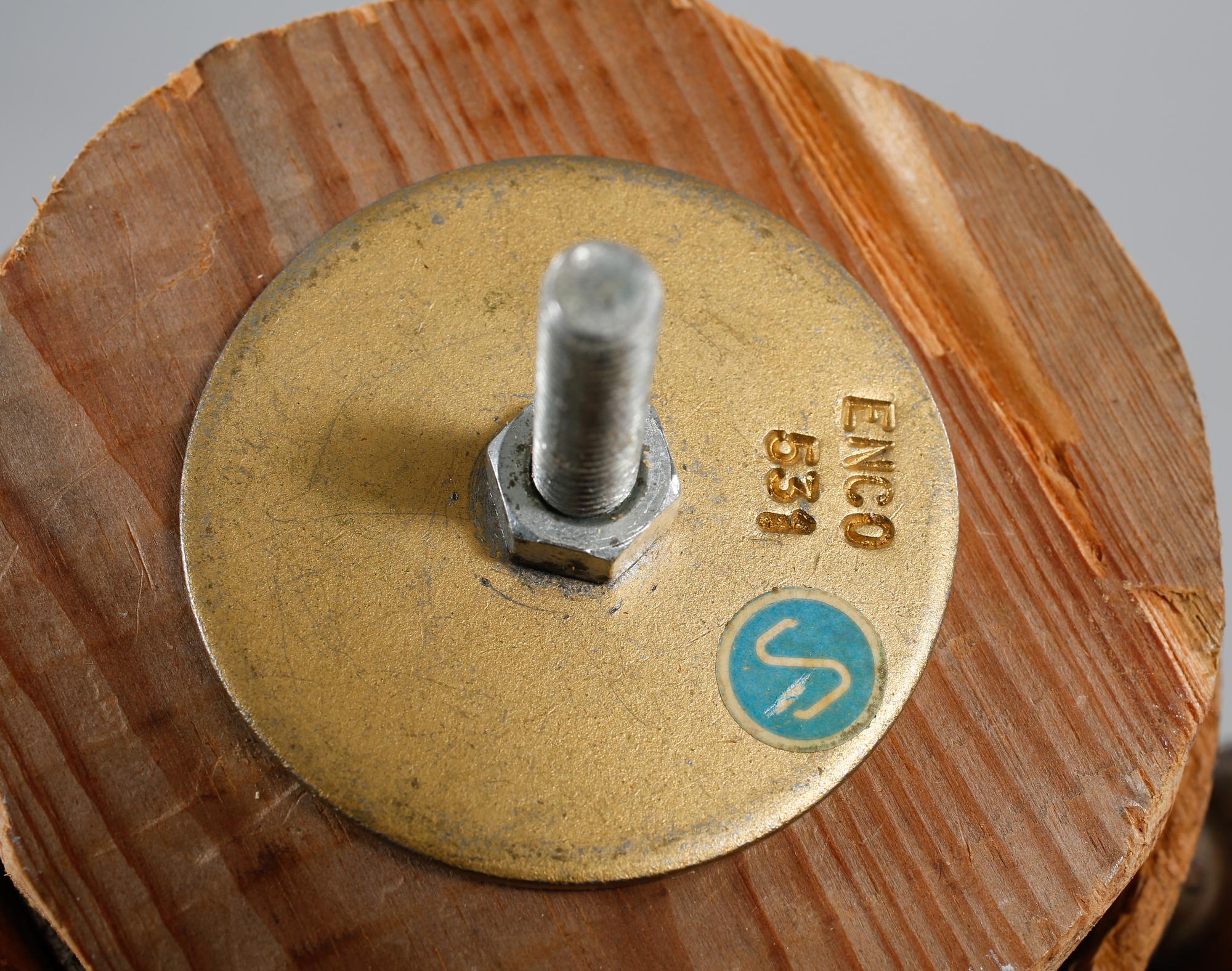 GOLVLAMPA, omkring år 1900.