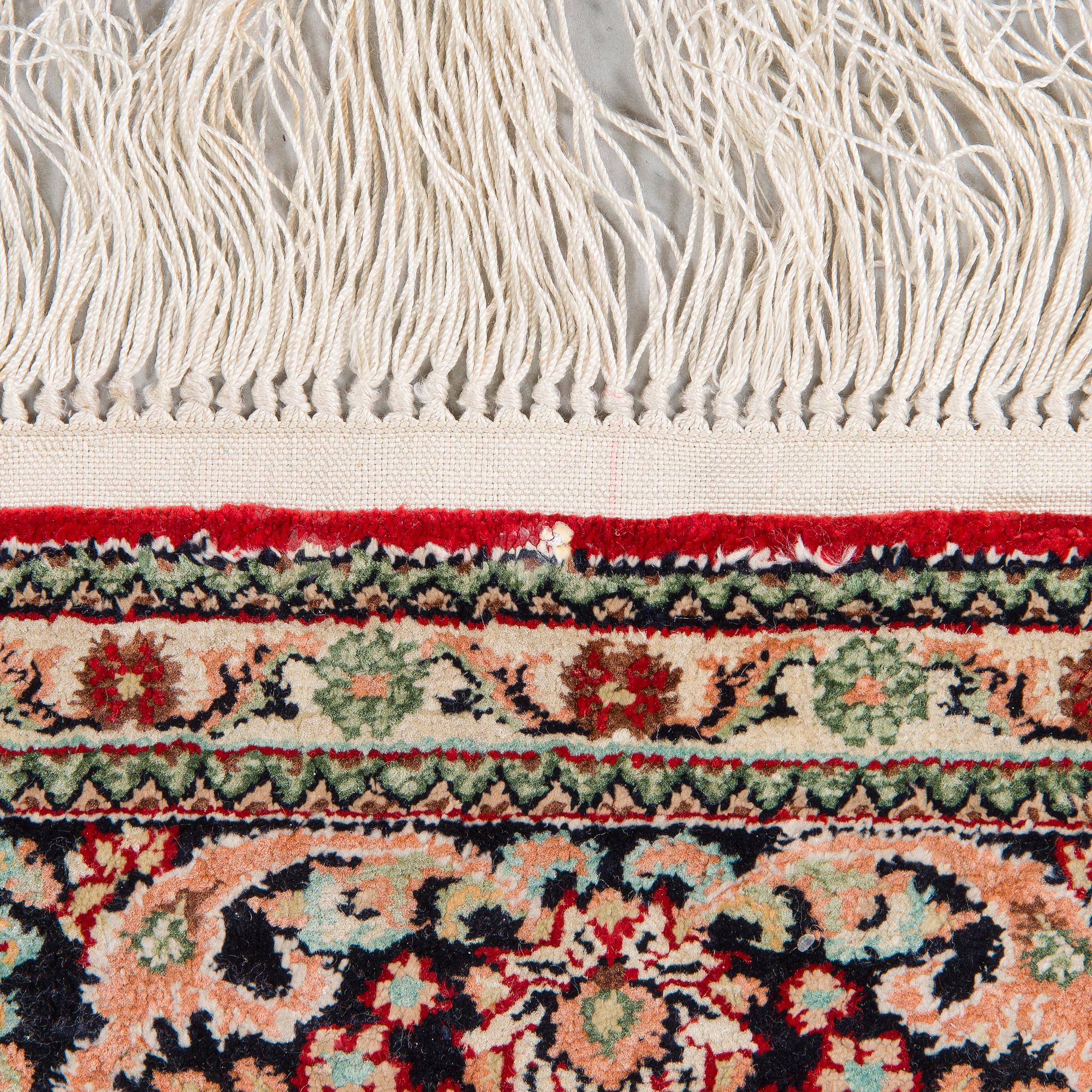 Gallerimatta, silke, orientalisk, 301 x 76 cm.