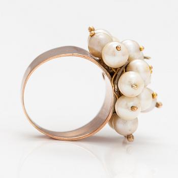 A 14K gold ring and earrings with cultured pearls. Mexico.