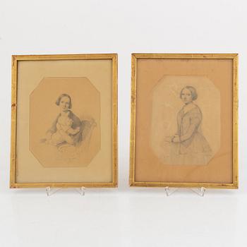 Maria Röhl, Women's Portraits, 2 pieces and a book.