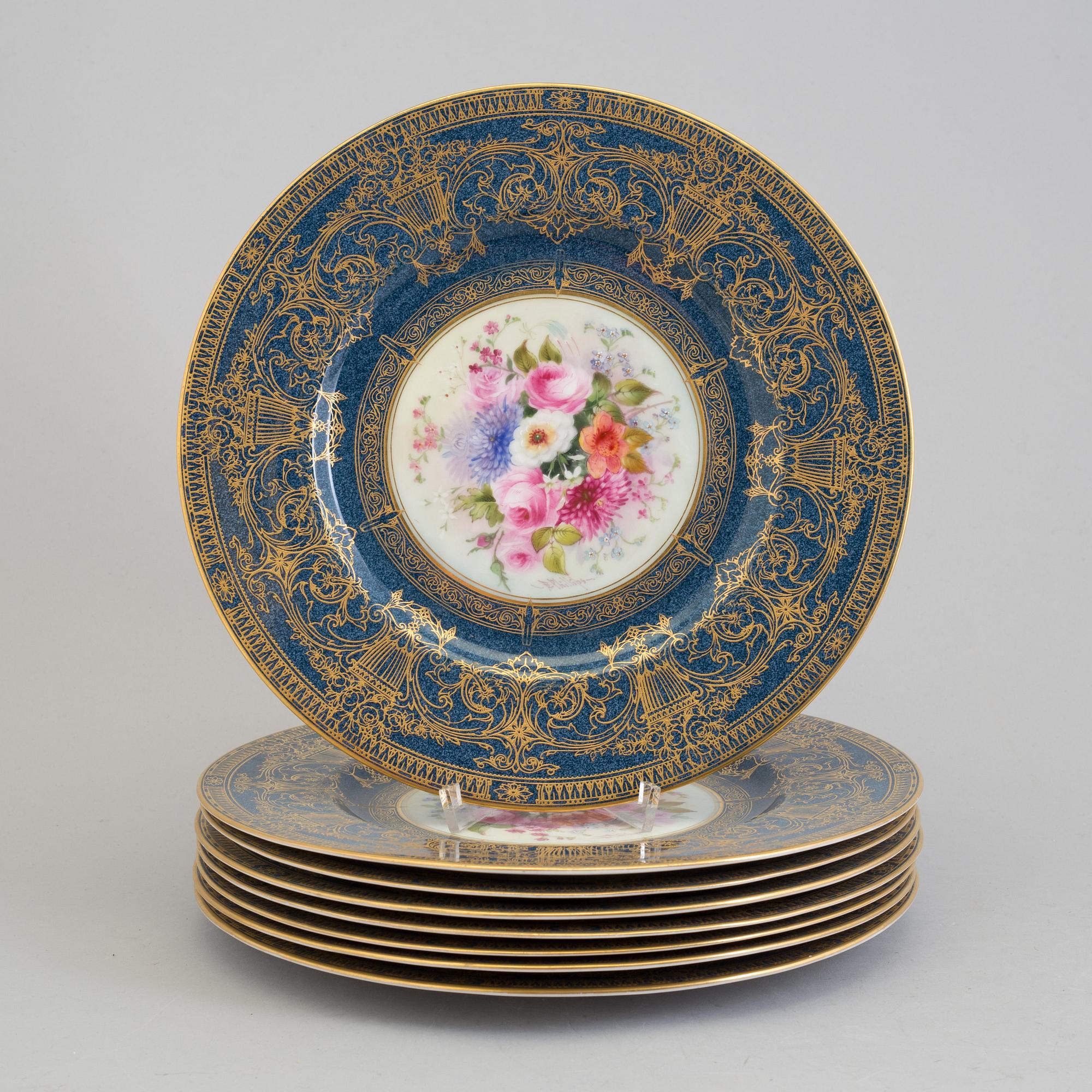 TALLRIKAR, åtta stycken, porslin. England, Royal Worcester.