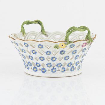 A porcelain basket, Meissen, Dot period (1756-1773).