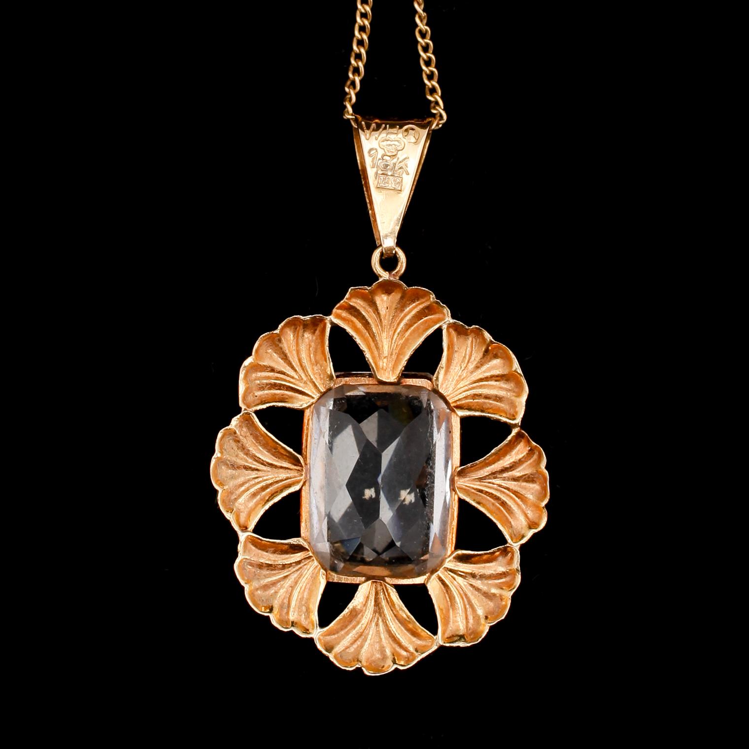 COLLIER, 18 k guld, med bergkristall, 1952. Tot vikt 5 g.