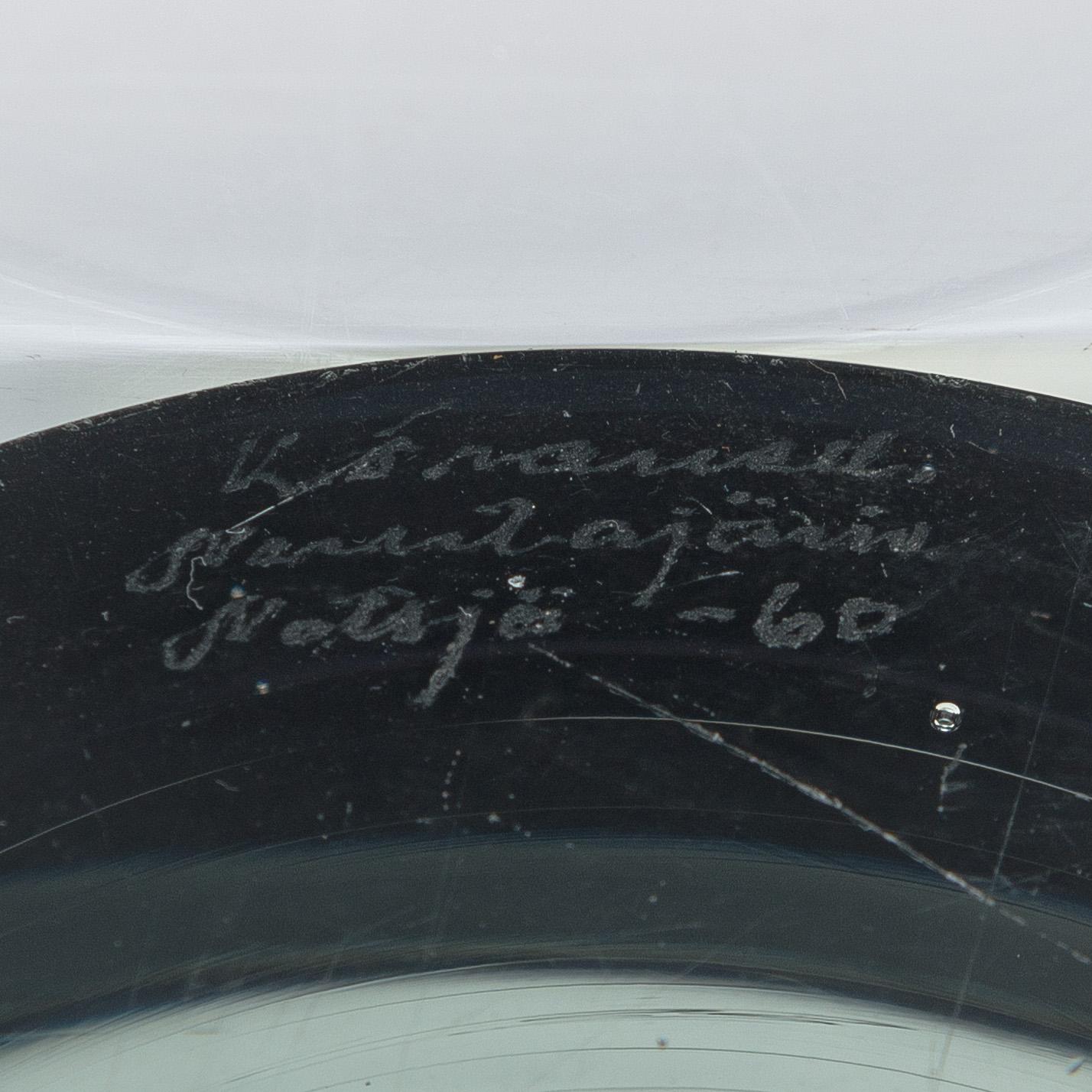 Kaj Franck, A glass vase, model KF 260. Signed K Franck Nuutajärvi Notsjö -60.