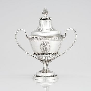 A Swedish Gustavian 18th century silver sugar bowl with lid, mark of Johan Fagerberg, Karlskrona 1788.