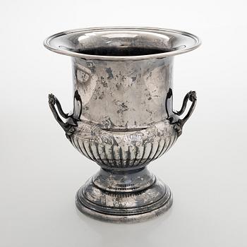 A late 20th century champagne cooler, Fleuron France.