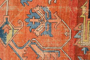 A carpet, an antique Heriz, ca 469,5-471 x 300-309,5 cm.
