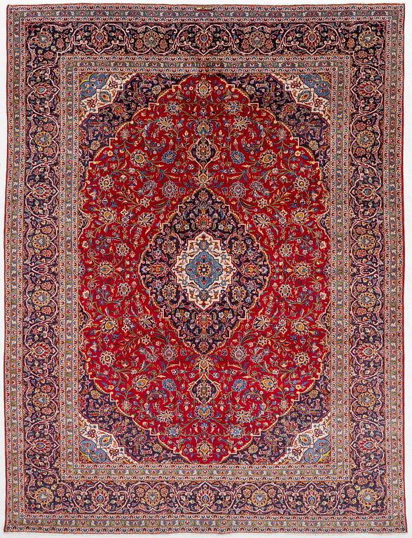 Carpet, oriental, approx. 385 x 292 cm.