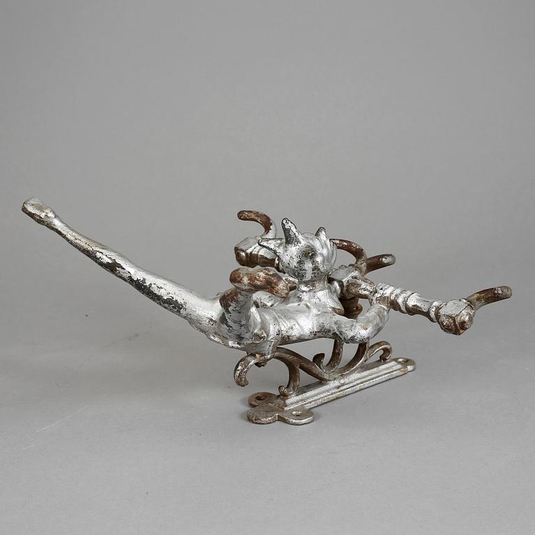 KLÄDHÄNGARE, gjutjärn, 1900-talets första hälft.