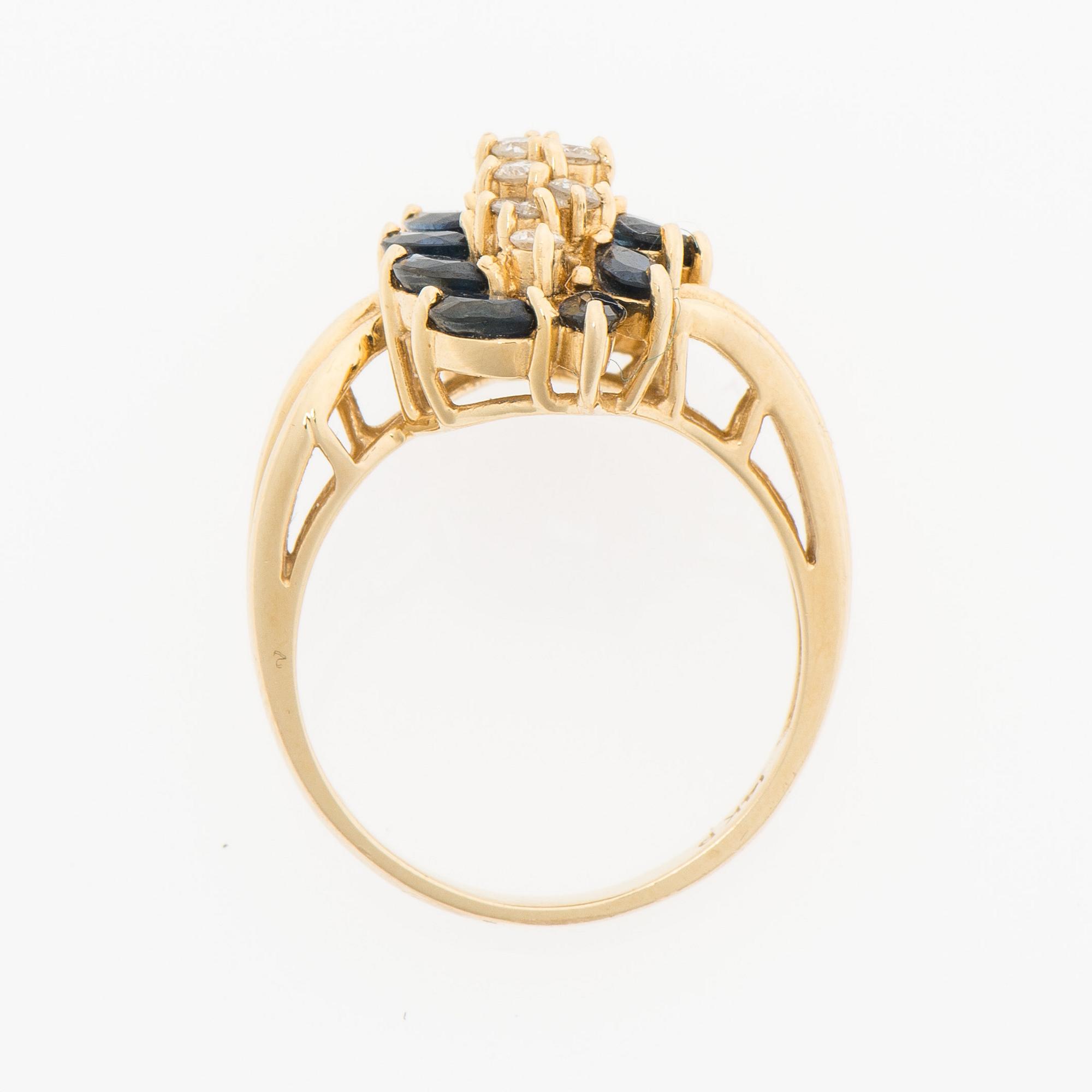RING, briljantslipade diamanter, safirer, 14K guld.